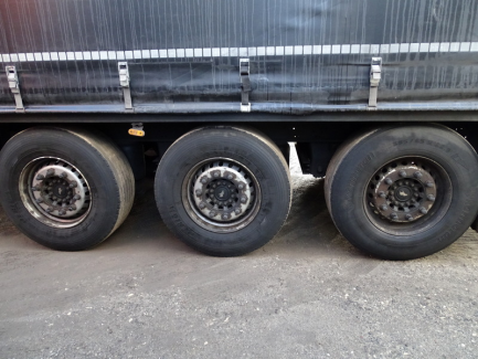 Zdjęcie przedmiotu: SCHMITZ SCB * S3T SCS 24 / L-13.62 E B curtain semi-trailer