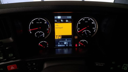 Zdjęcie przedmiotu: SCANIA R450 E6 20.1t LA 4x2 NA Highline