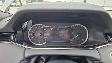 Zdjęcie przedmiotu: RANGE ROVER Evoque 2.0 Diesel MHEV R-Dynamic SE