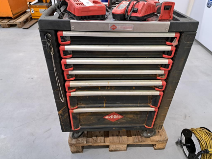 Zdjęcie przedmiotu: Workshop equipment set