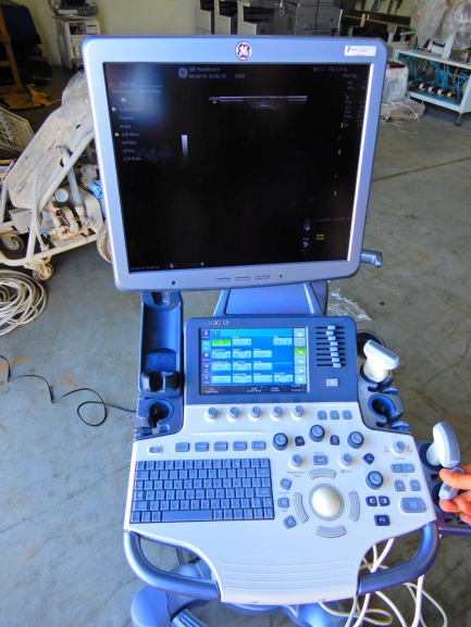 Zdjęcie przedmiotu: GE Ultrasound Korea ultrasound machine. Ltd. LOGIQ S8 R1 is R2 UPG