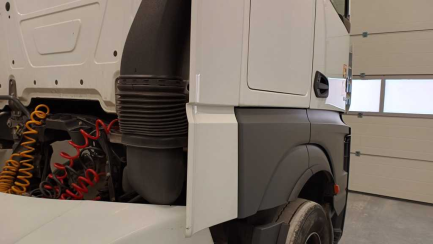 Zdjęcie przedmiotu: Mercedes-Benz Actros 1845 LS E6 18.0t Tampering with the odometer reading