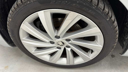 Zdjęcie przedmiotu: Skoda Octavia Kombi Style DSG 1.5 TSI e-Tec E6d