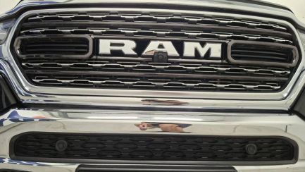 Zdjęcie przedmiotu: RAM 1500 5.7 V8 E6 3.5t Crew Limited Chrome AWD