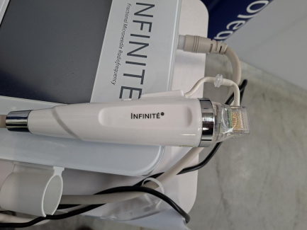 Zdjęcie przedmiotu: Косметичний апарат INFINITE RF, що використовується для зменшення шрамів від акне, омолодження, зменшення розтяжок, ліфтингу та видалення плям.