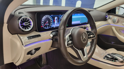 Zdjęcie przedmiotu: Mercedes-benz E 220 d Coupe 4-Matic 9G-TRONIC