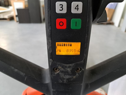 Zdjęcie przedmiotu: Wózek paletowy elektryczny BT Tyro LHE130