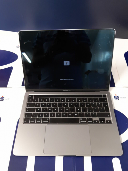 Zdjęcie przedmiotu: Laptop / Notebook Apple MacBook Pro 13" z Touch Bar, 4-rdzeinowy Intel Core i5 1.4 GHz , 8 gen, RAM 8 GB, dysk 512GB SSD kod producenta: MXK52ZE/A z akcesoriami