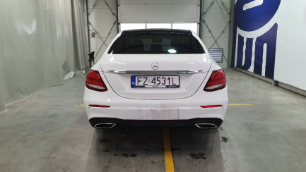 Zdjęcie przedmiotu: Mercedes-benz E 220d 9G-TRONIC