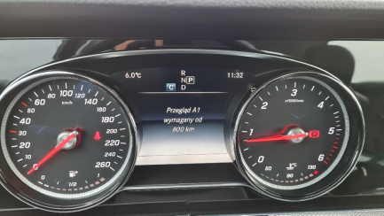 Zdjęcie przedmiotu: Mercedes-benz E 220d 9G-TRONIC