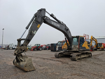 Zdjęcie przedmiotu: Koparka gąsiennicowa VOLVO EC250EL