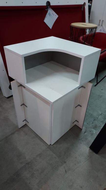 Zdjęcie przedmiotu: Room equipment - furniture