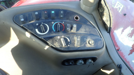 Zdjęcie przedmiotu: CASE Magnum 340 NFC farm tractor