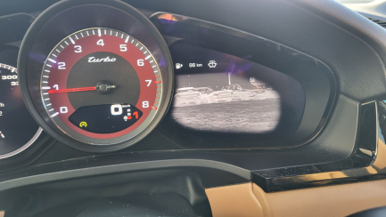 Zdjęcie przedmiotu: Porsche Cayenne Turbo Błędny wpis mocy i pojemności silnika w DR