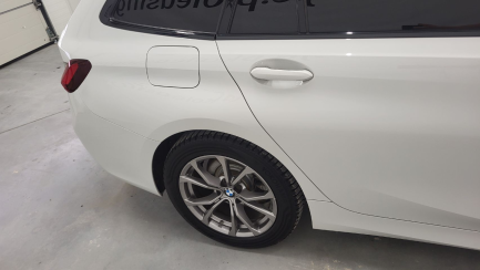 Zdjęcie przedmiotu: BMW 318i Sport Line aut