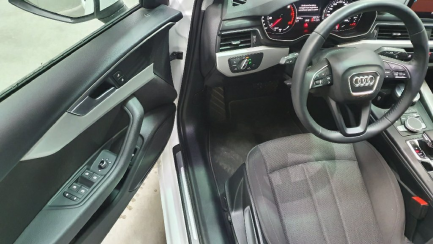 Zdjęcie przedmiotu: Audi A4 sedan