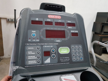 Zdjęcie przedmiotu: STAR TRAC sports equipment set 1x TREADMILL + 3x ORBITREK