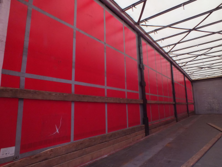 Zdjęcie przedmiotu: KOEGEL SN24 Curtain semi-trailer