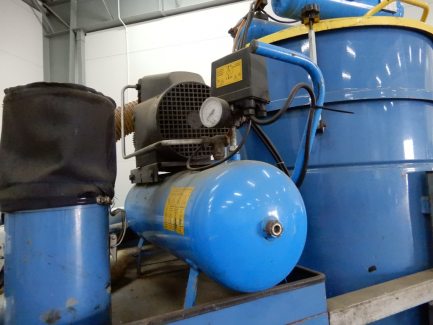 Zdjęcie przedmiotu: Vacuum cleaner DELFIN MANUFACTURERS OF INDUSTRIAL VACUUMS HEAVY DUTY ASDG300SEPN