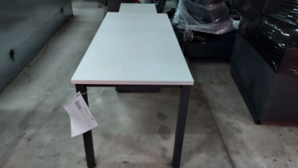 Zdjęcie przedmiotu: Room equipment - furniture