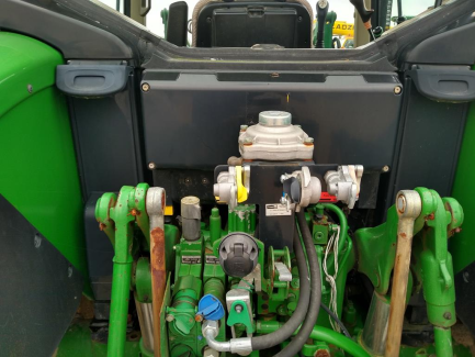 Zdjęcie przedmiotu: John Deere 6430 tractor + KNOCH I front loader