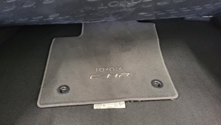 Zdjęcie przedmiotu: Toyota C-HR 1.8 Hybrid Selection