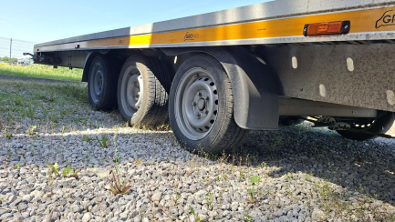 Zdjęcie przedmiotu: Laweta do przewozu samochod&oacute;w GROMEX L3