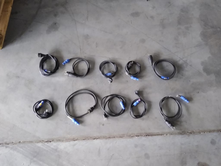 Zdjęcie przedmiotu: Multimedia equipment (projectors, lenses)