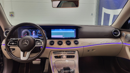 Zdjęcie przedmiotu: Mercedes-benz E 220 d Coupe 4-Matic 9G-TRONIC
