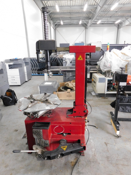 Zdjęcie przedmiotu: Tire fitting machine Werther International Polska Sp. z o.o. Titanium 200