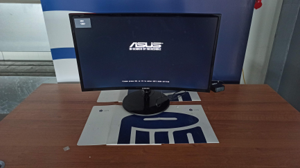 Zdjęcie przedmiotu: 27 -дюймовий світлодіодний монітор Samsung C27F390FHUX Вигнутий