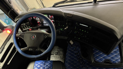 Zdjęcie przedmiotu: SCANIA R410 E6 19.0t LA 4x2 HNA Highline