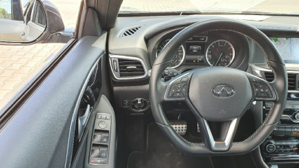 Zdjęcie przedmiotu: Infiniti Q30S 2.0t Sport 7DCT