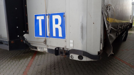 Zdjęcie przedmiotu: KOEGEL S24-1 curtain semi-trailer