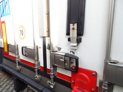 Zdjęcie przedmiotu: MEGA SCHMITZ SCB * S3B refrigerator semi-trailer