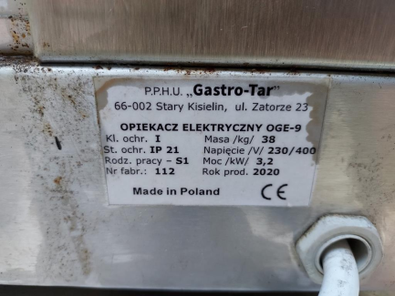 Zdjęcie przedmiotu: Zestaw sprzętu gastronomicznego (krajalnica, opiekacz, 2x st&oacute;ł z p&oacute;łką)