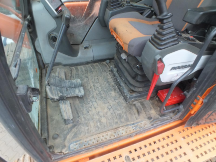 Zdjęcie przedmiotu: Koparka gąsiennicowa DOSSAN DX 530 LC-3