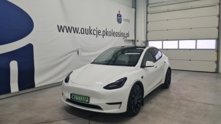 Tesla Model Y Performance AWD