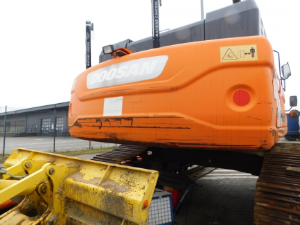 Zdjęcie przedmiotu: DOOSAN DX530LC-3 tracked excavator