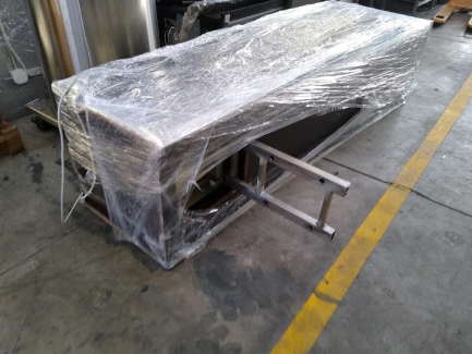 Zdjęcie przedmiotu: Cryogenic chamber P.P.H JUKA KRIOSAUNA 0104-1 + Tank for liquid nitrogen