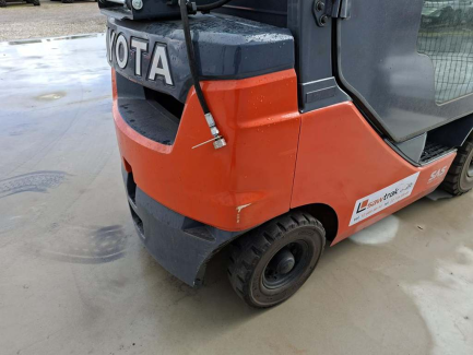 Zdjęcie przedmiotu: Вилочний навантажувач Toyota 02-8FGF18