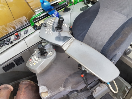 Zdjęcie przedmiotu: Harvester John Deere 770D