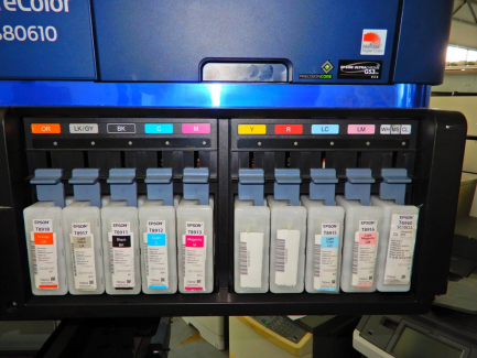 Zdjęcie przedmiotu: Large format printer (eco-solvent plotter) EPSON SC-S80610 K271A