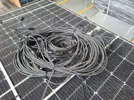 Zdjęcie przedmiotu: Elementy instalacji fotowoltaicznej o mocy 20,28 kWp JASOLAR JAM60S20-390/MR