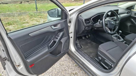 Zdjęcie przedmiotu: Ford Focus 2.0 EcoBlue E6 Titanium