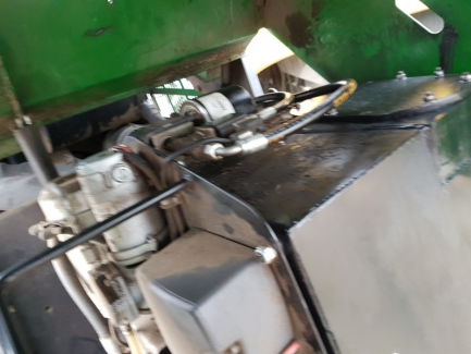 Zdjęcie przedmiotu: Harvester John Deere 770D