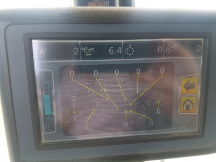 Zdjęcie przedmiotu: Kombajn Zbożowy John Deere W 330 Z HEDEREM I STOŁEM DO RZEPAKU