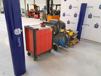 Zdjęcie przedmiotu: Workshop equipment set