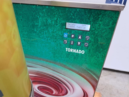 Zdjęcie przedmiotu: Emulsyfikator BOVO Tornado 1.0 Basic – profesjonalny mikser stosowany głównie w pracowniach lodziarskich i cukierniczych