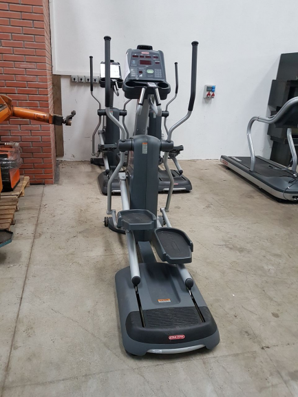 Zdjęcie przedmiotu: STAR TRAC sports equipment set 1x TREADMILL + 3x ORBITREK